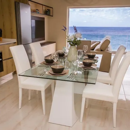 Lux Properties- Seaside Serenity Corner *